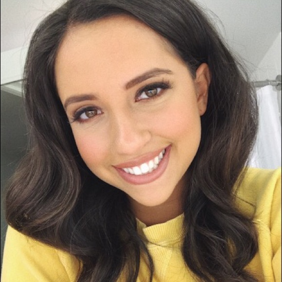 Meet your Posher, Gigi - Picture 1 of 1